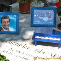 Gilbert Bécaud was famous as a singer, composer, pianist 